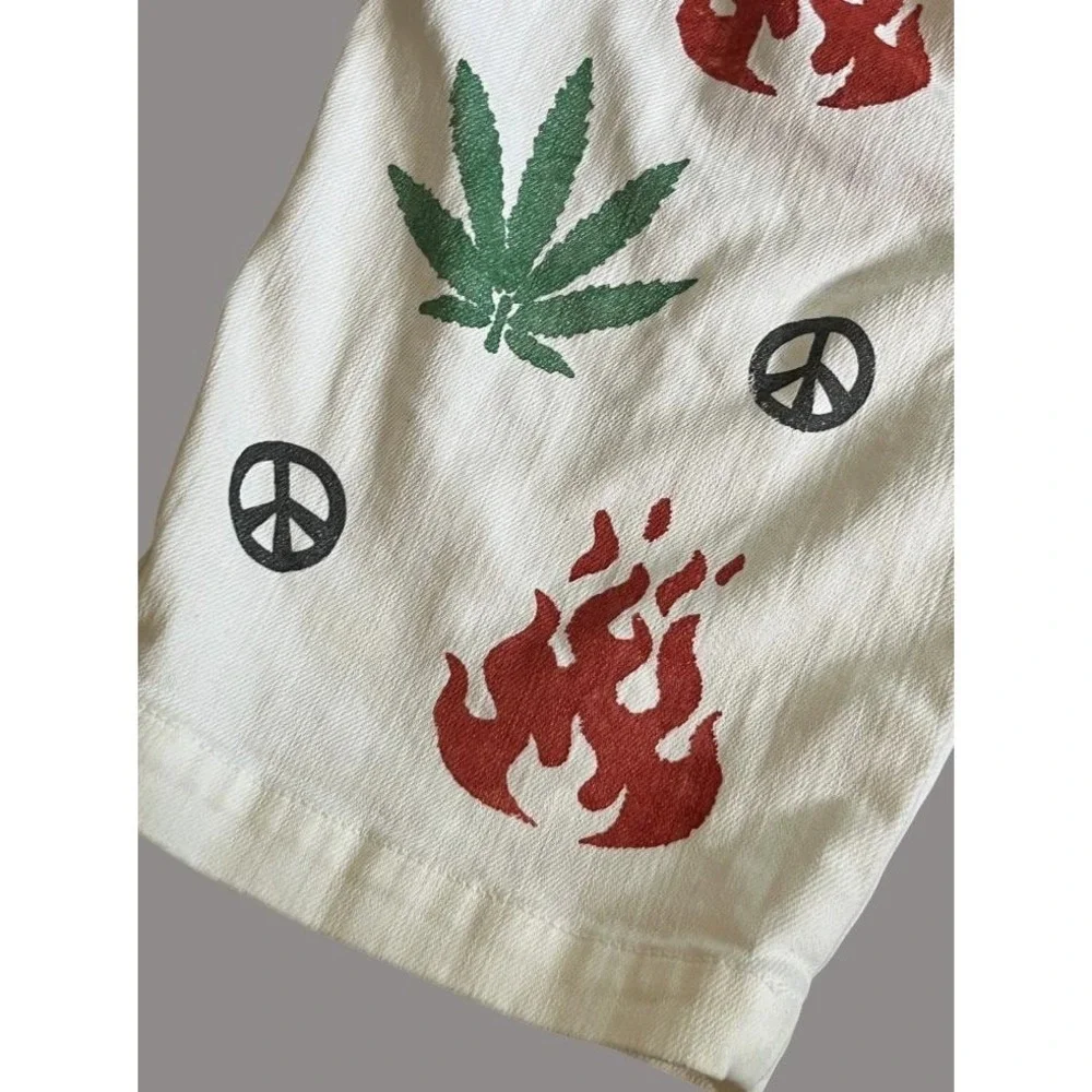 HAND PAINTED Bermuda Shorts Marijuana Peace Fire Graffiti Art Streetwear 26/S/M
